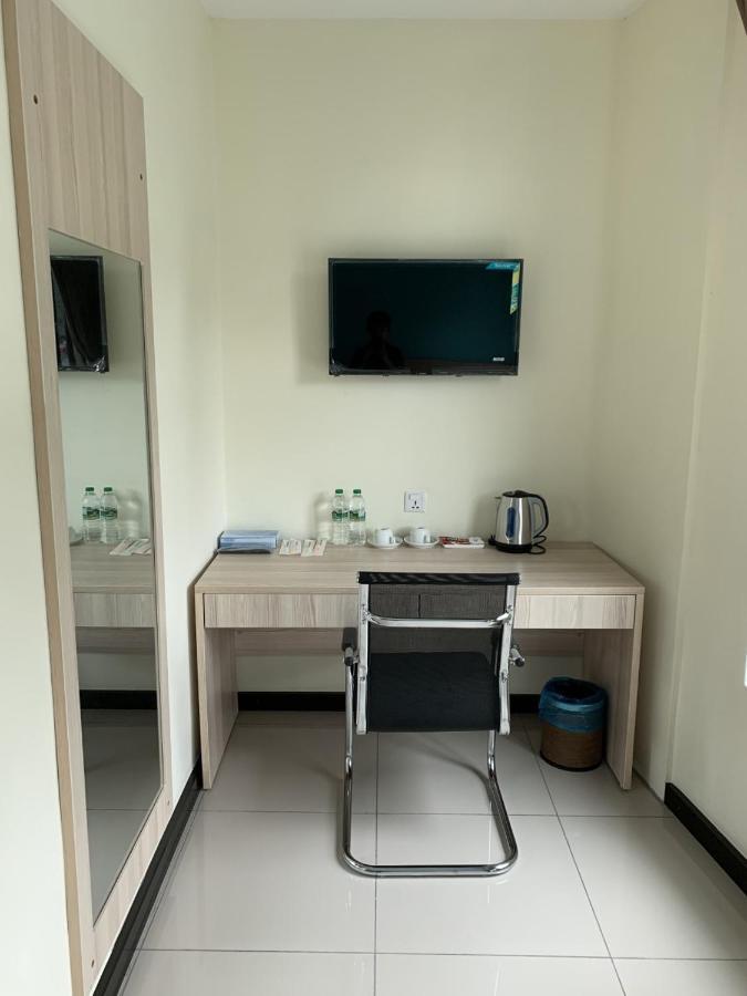 M Quality Hotel Гуа Мусанг Екстериор снимка