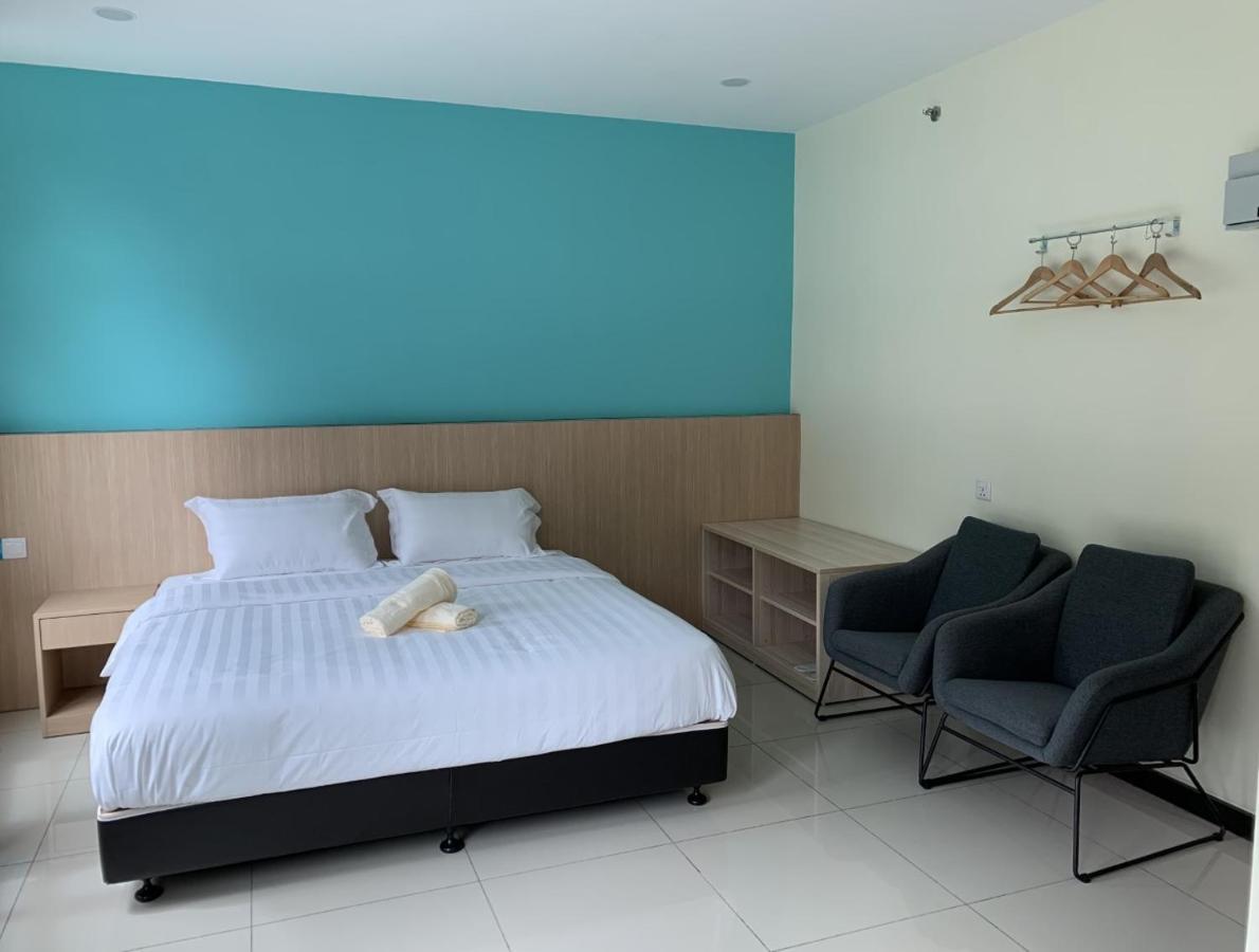 M Quality Hotel Гуа Мусанг Екстериор снимка