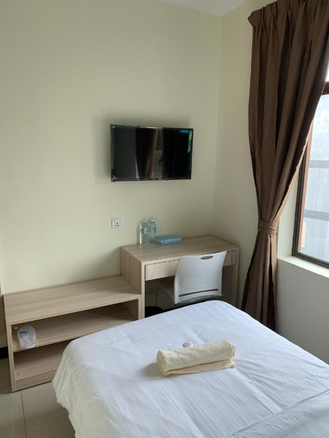 M Quality Hotel Гуа Мусанг Екстериор снимка